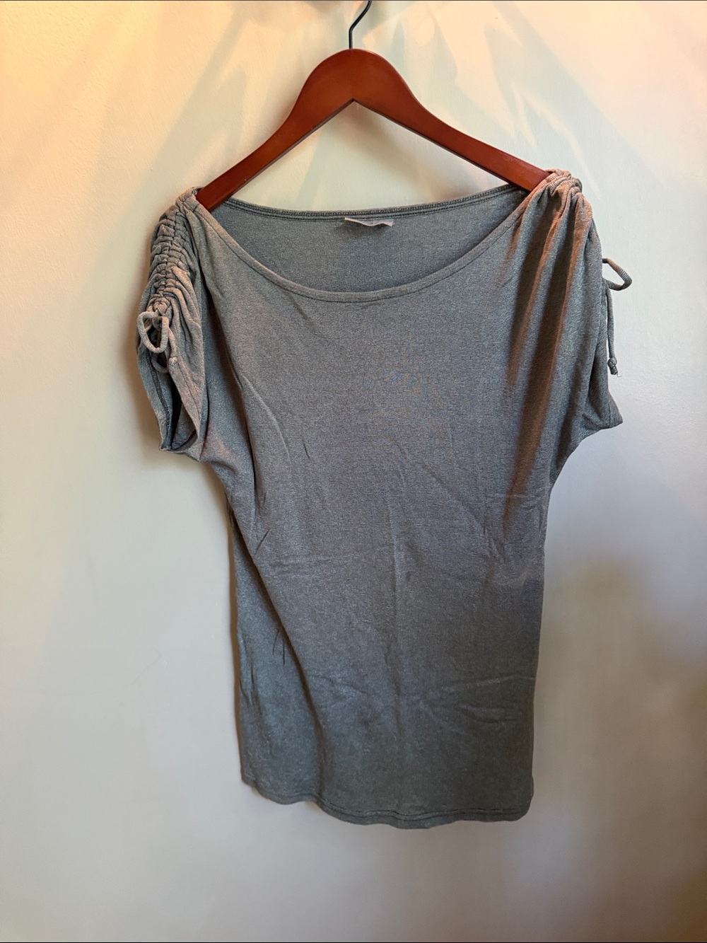 Michael Stars Gray Ruched Shoulder Short Sleeve Tee